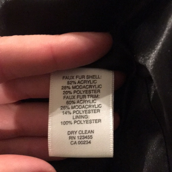 NWT faux fur vest - Picture 6 of 6